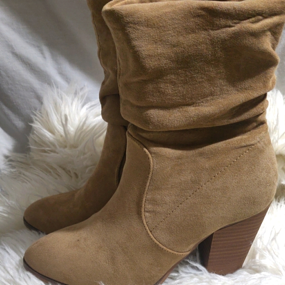 Universal Thread Boots - image 1